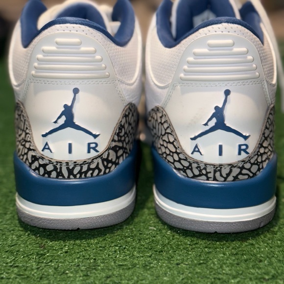 Air Jordan 3 “ Wizards” size 13 ** Worn 1x** - Picture 5 of 7